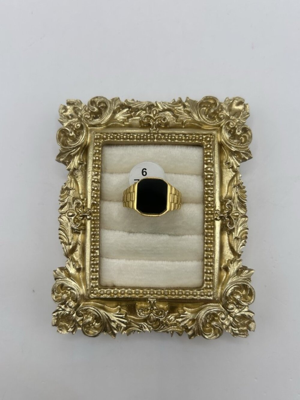 Vintage NOS Gold Tone Signet Ring Size 9 Unisex Jewelry Black Center Chunky New - Picture 3 of 13